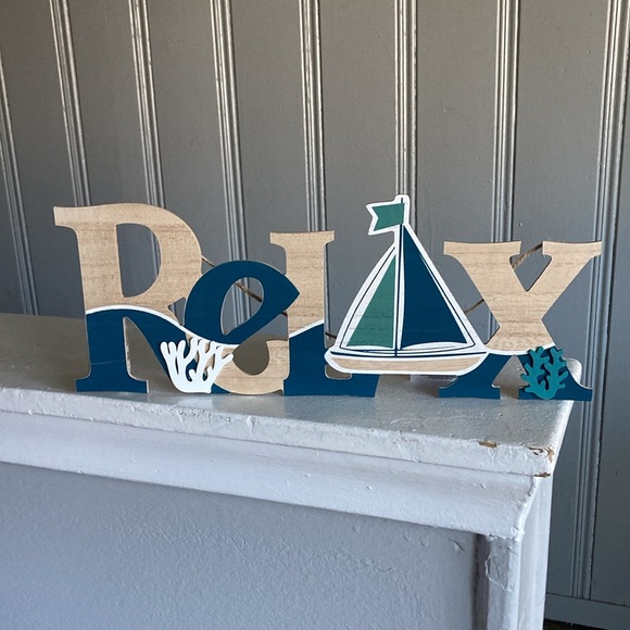 NWT Coastal Wooden RELAX Decoration Sign w/ Coral 🪸 & Sailboat ⛵️ - Picture 16 of 17
